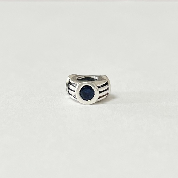 Chamilia Authentic .925 Sterling Silver Bracelet Charm w/ Blue Stones - Picture 1 of 8
